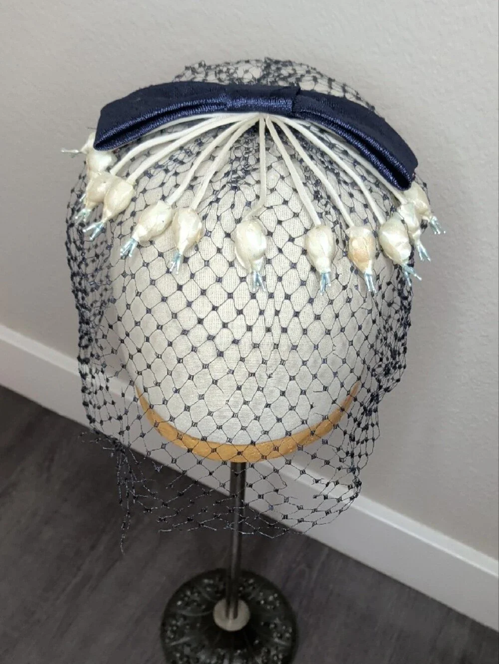 Vintage 60s Navy Blue Bow Veil Hair Fascinator w/ Draping Rose Buds MCM